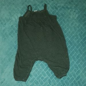 5/$30🌼Charcoal Romper 6-12m
